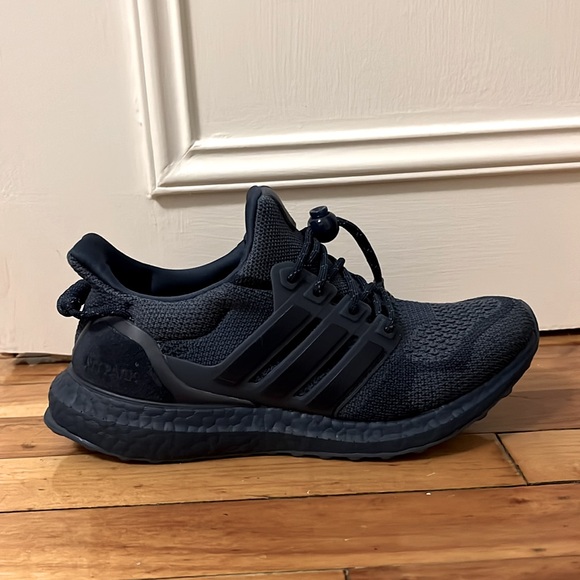 Adidas Ivy Park x UltraBoost OG Rodeo - Night Marine - Picture 2 of 6
